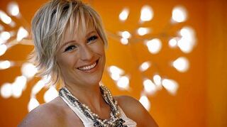 <p>Liane (links) und die Geschwister Anita und Alexandra Hofmann (rechts) treten neben Reiner Kirsten heute um 14 Uhr in der Erftalhalle Hardheim auf.</p>