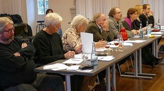 <p>Sie galt es zu überzeugen - die freundlich strengen Juroren der Jungen Oper Schloss Weikersheim.</p>
