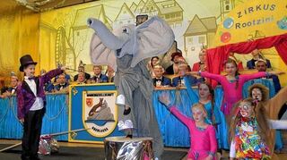 <p>Die Kindergarde der Rootzen ist diesmal als "Zirkus Rootzini" auf Tour, mit Clowns und großen Tieren, mit viel Bewegung und noch mehr Akrobatik.</p>